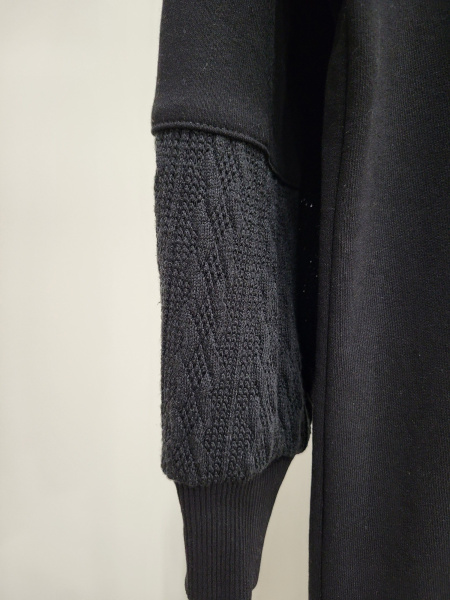 Платье трикотажное с капюшоном Moretti