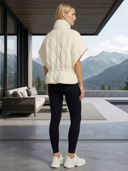 Жилет утепленный с капюшоном Lecomte